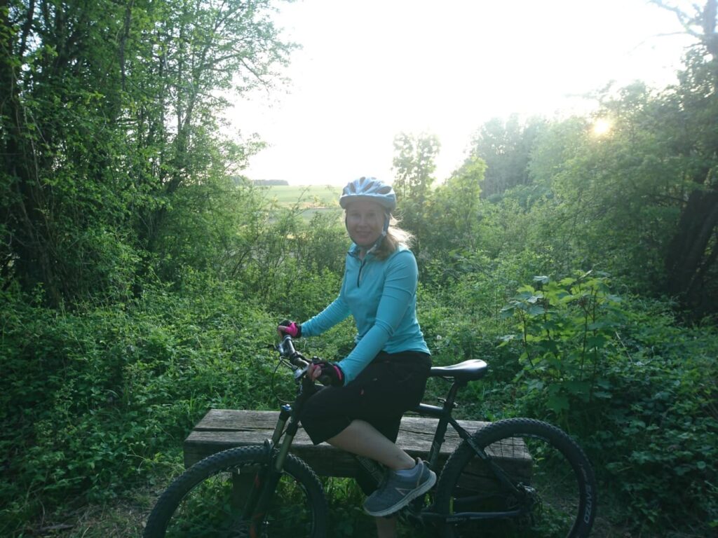 Jen on her bike - cycling to work