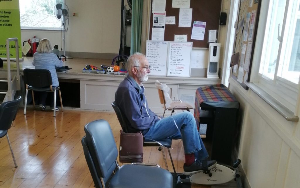 Man exercising in Breathe Easy, Keep Active class